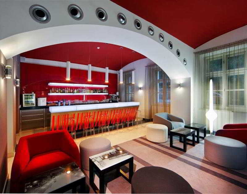 Red & Blue Design Hotel Prague Luaran gambar